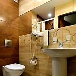 Panzió 4 Zywioly Falenty Centrum Konferencyjne 3*