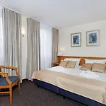 4 Zywioly Falenty Centrum Konferencyjne 3* Raszyn