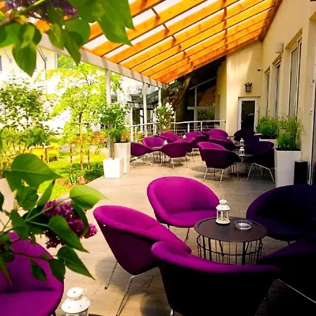 Frühstückspension 4 Zywioly Falenty Centrum Konferencyjne 3*