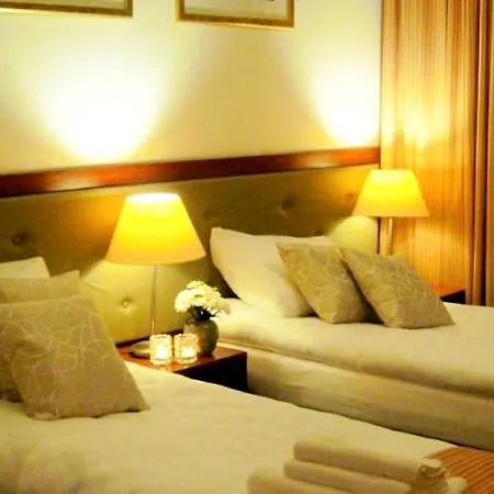 Frühstückspension 4 Zywioly Falenty Centrum Konferencyjne