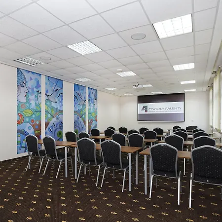 Panzió 4 Zywioly Falenty Centrum Konferencyjne 3*