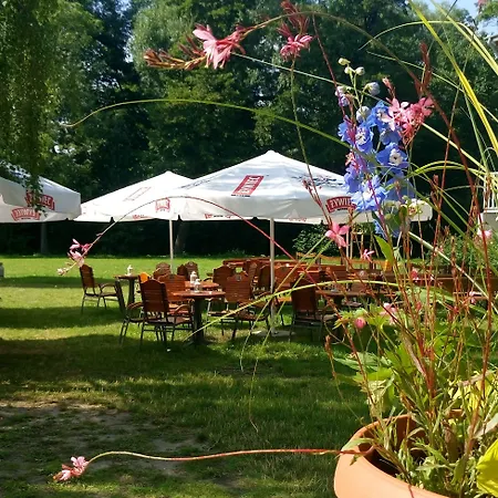 4 Zywioly Falenty Centrum Konferencyjne Frühstückspension Raszyn