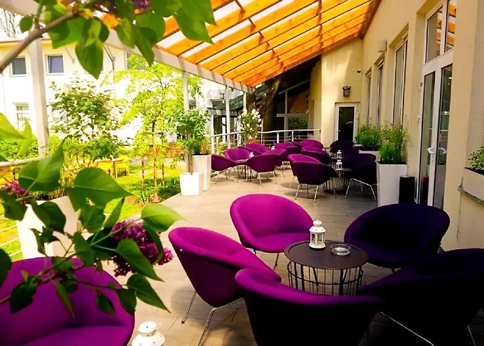 Bed & Breakfast 4 Zywioly Falenty Centrum Konferencyjne 3*