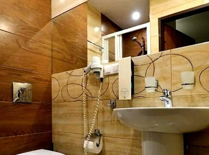 Panzió 4 Zywioly Falenty Centrum Konferencyjne 3*