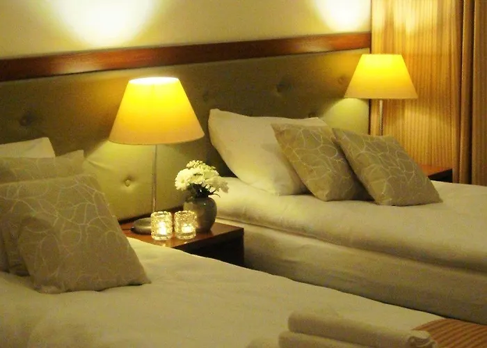 4 Zywioly Falenty Centrum Konferencyjne Bed & Breakfast Raszyn