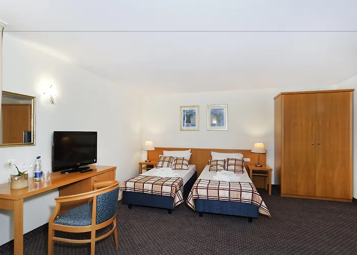 4 Zywioly Falenty Centrum Konferencyjne 3*