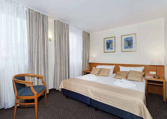 4 Zywioly Falenty Centrum Konferencyjne 3* Raszyn